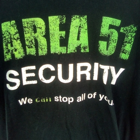 Men's Novelty Black Area 51 Security T Shirt Size Large Aliens UFO UFOs Alien - Picture 1 of 3